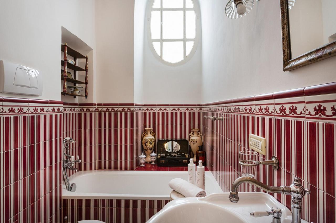 Fancy Apartment In Palazzo Grimaldi By Wonderful Italy Генуя Экстерьер фото